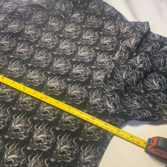 Y2K R2 Flaming Skulls Short sleeve Button Up Ricky Shirt Trailer Park Boys - Picture 4 of 7